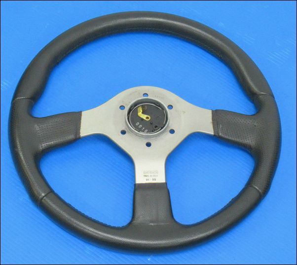 ○ momo モモ FIGHTER ファイター 35Φ レザー ステアリング ハンドル