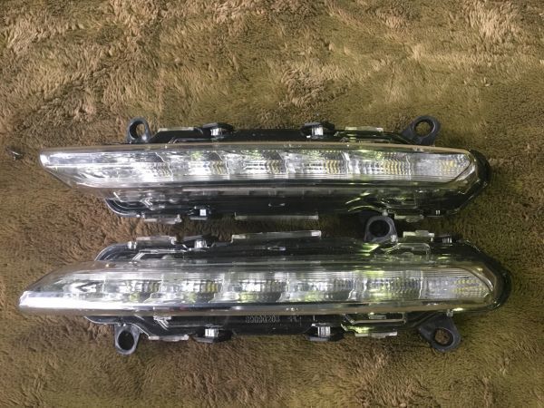  BENZ W221後期 LEDデイライト Lorinser ロリンザー W218 W204 W251 22165-17(ホワイト)｜売買されたオークション情報、yahooの商品情報をアーカイブ公開 - オークファン ホワイト