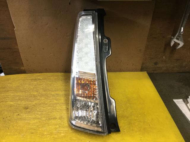 ワゴンＲ DBA-MH34S 左テールランプ 660 スティングレイ T R06A-DET Z7T パール 35603-72M1 35670-72M10 左 mh34s テールランプ MH34S NO.187608◇ :