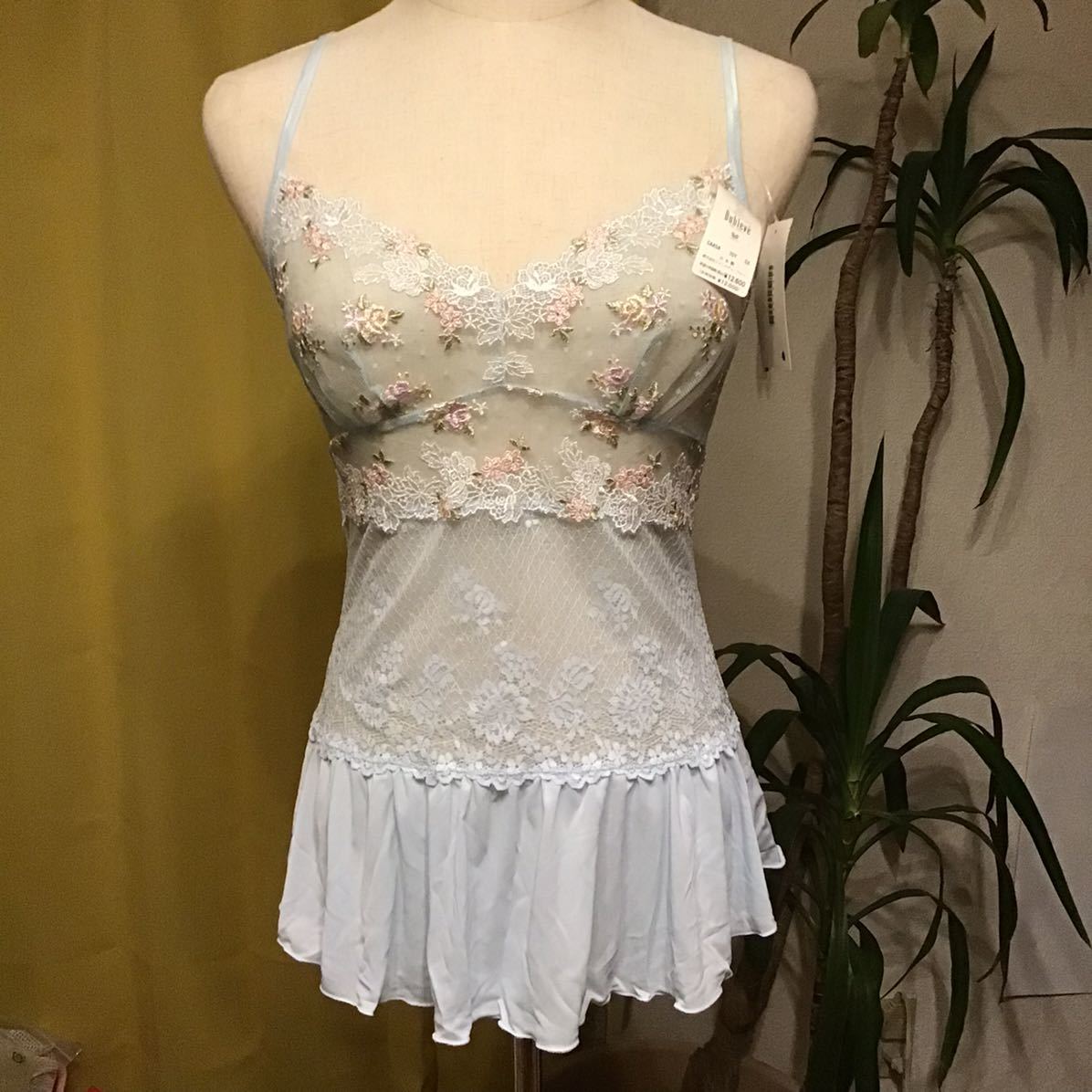 人気定番，送料無料 ワコール デューブルベ 小花刺繍&ドットレース サックス ブルー キャミソール サイズM(Mサイズ)｜売買されたオークション情報、yahooの商品情報をアーカイブ公開 - オークファン Mサイズ