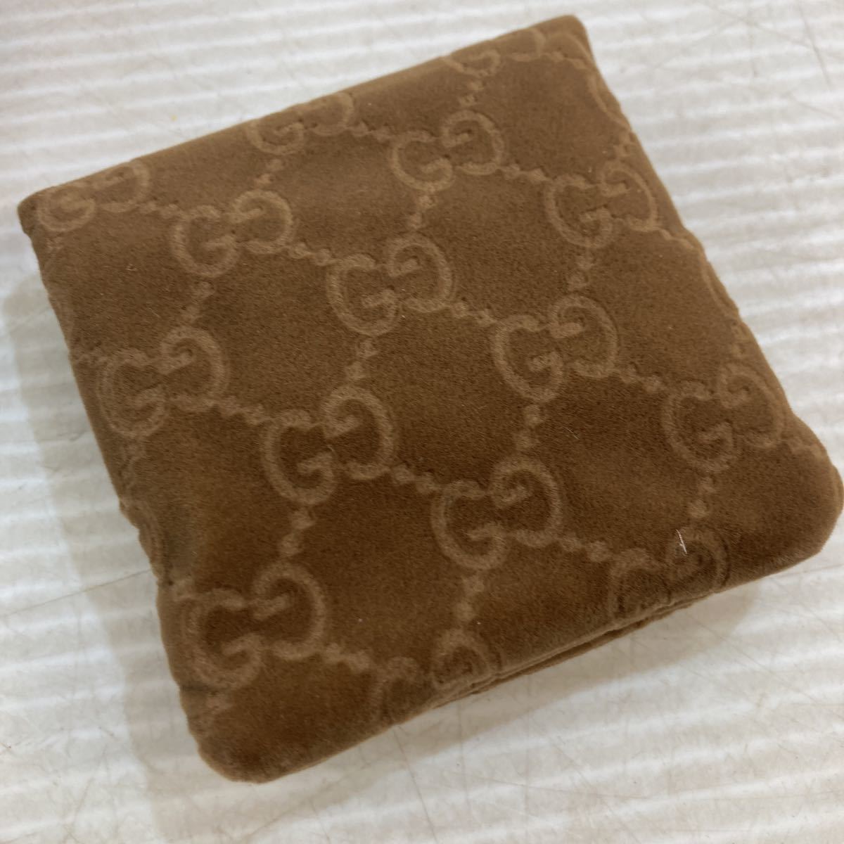 GUCCI グッチ 腕時計　BOX ボックス 箱 クッション　5個セット 正規品 GUCCI グッチ 腕時計 BOX ボックス 箱 クッション 5個セット 正規品