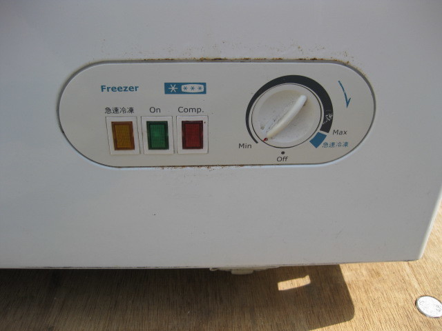 Electrolux ECB105 105L 602mm×560mm×908mm 100V 冷凍庫 冷凍