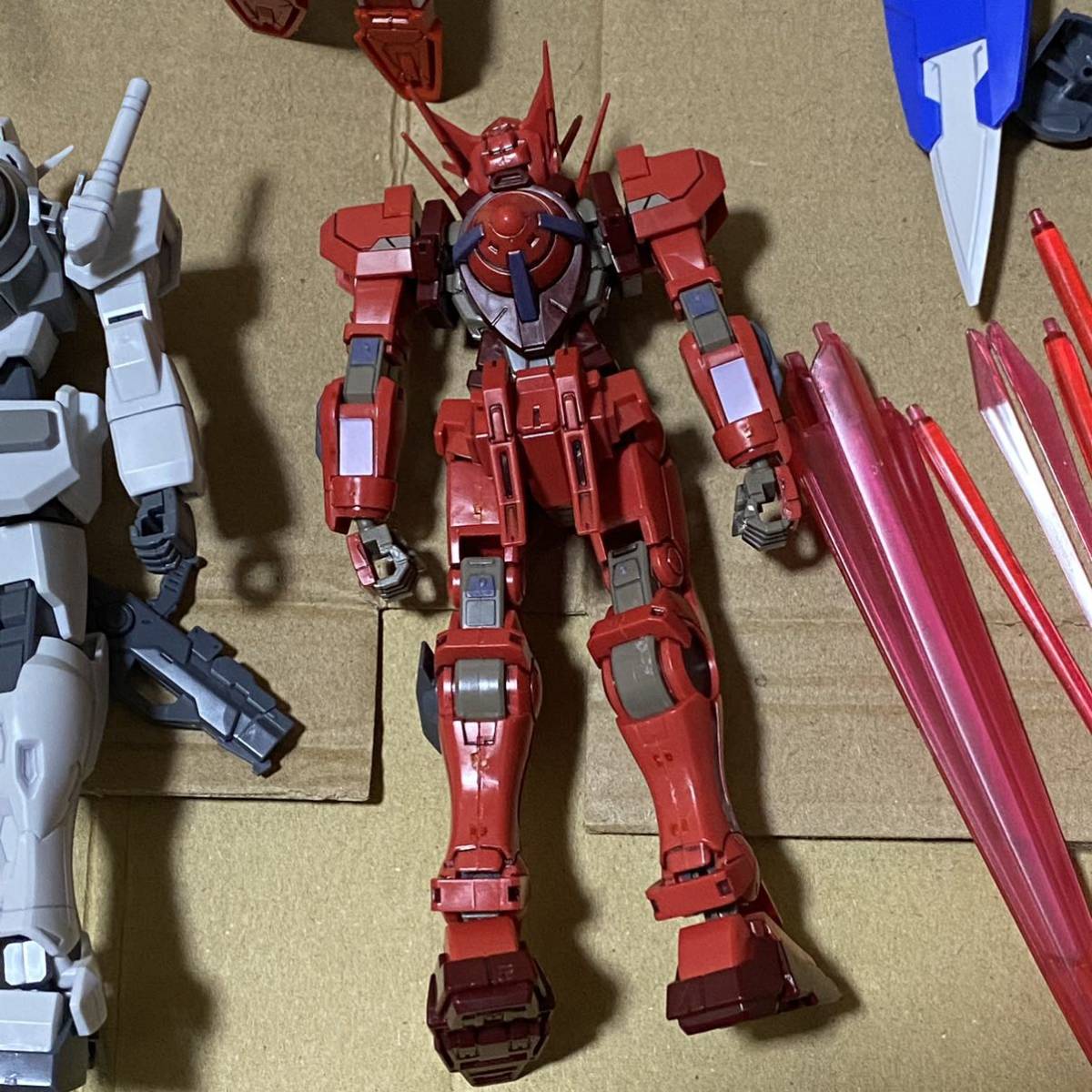 訳アリ】1/144 HG 00ガンダム ダブルオーガンダム ガンダムアストレア