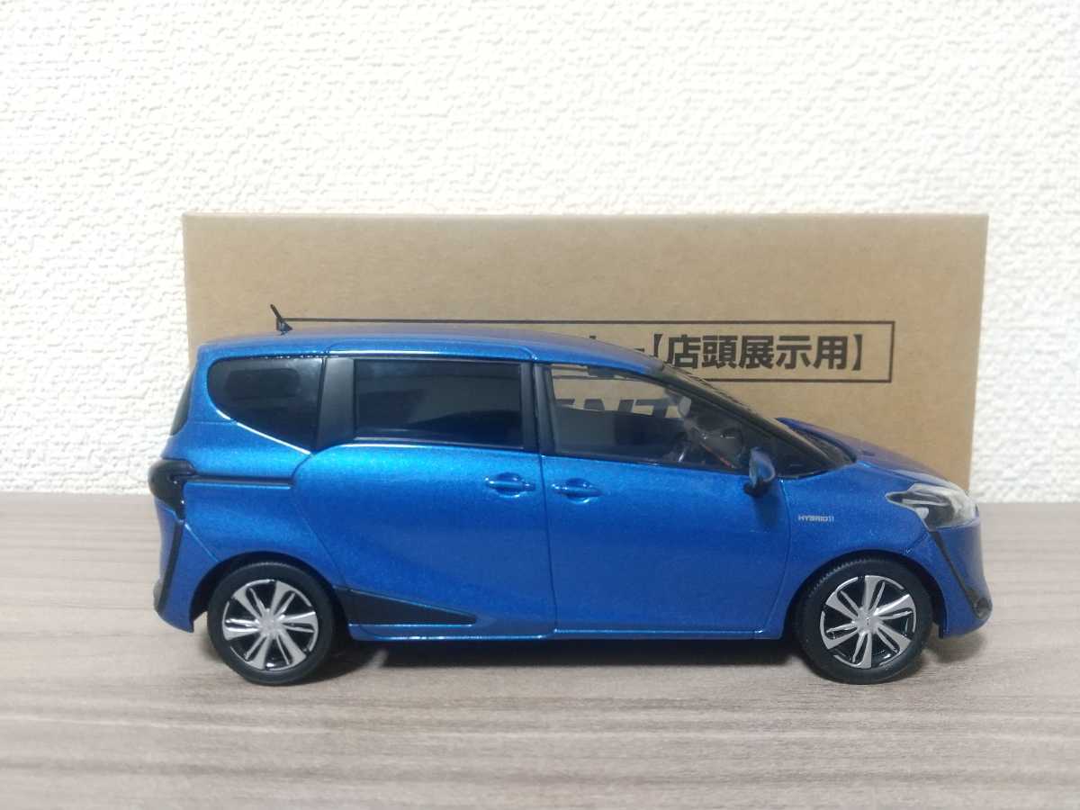 1/30 トヨタ シエンタ 現行後期型 カラーサンプルミニカー ブルー 