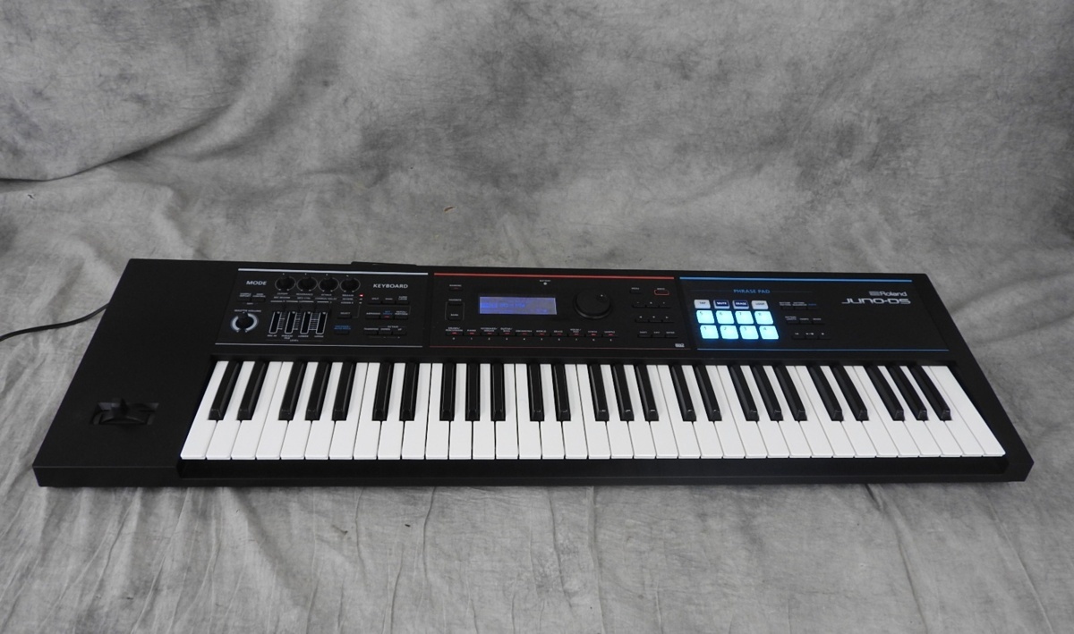 ☆Roland JUNO-DS61 キーボード シンセサイザー 61鍵盤 楽器
