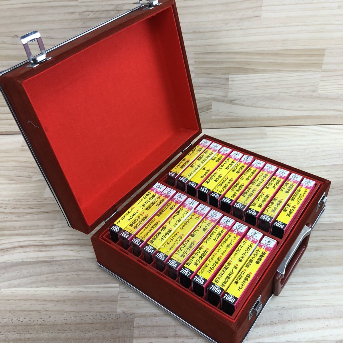 AR11558-20 テイチクスーパーカラオケ Vol.1〜Vol.4 カセットテープ 8