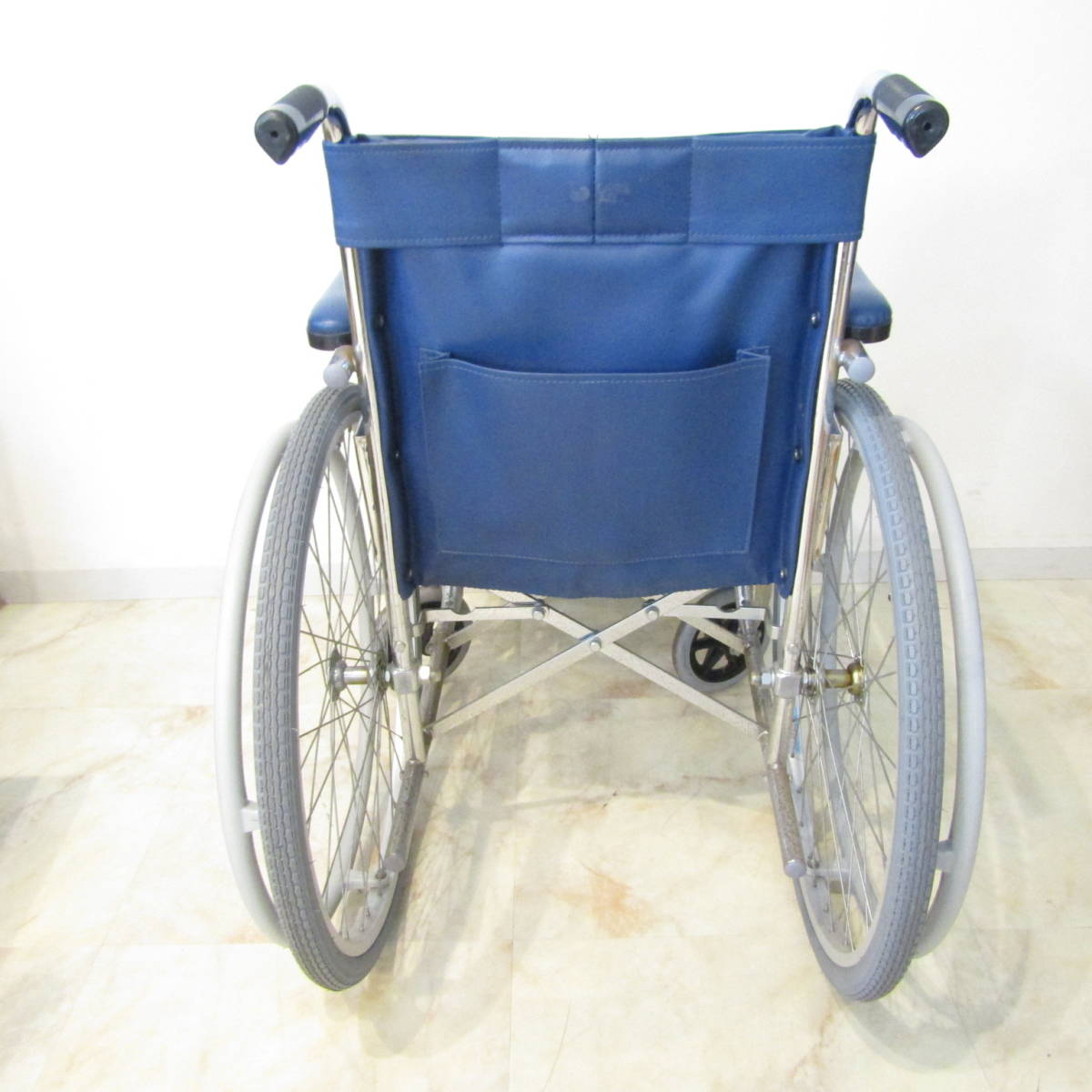 QB7369 KAWAMURA カワムラサイクル 車イス KR-801 車椅子 折りたたみ 