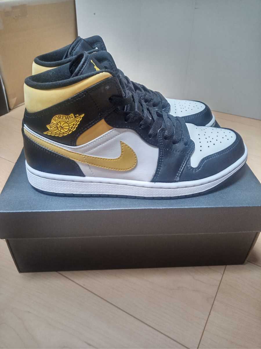 ナイキ　エアジョーダン1MID 26cm ホワイト　ブラック　イエロー　AJ パンダ 0 新品26cm相当NIKE｜エアジョーダン１MID｜ホワイト&frasl;ブラック Air Nike Y-492