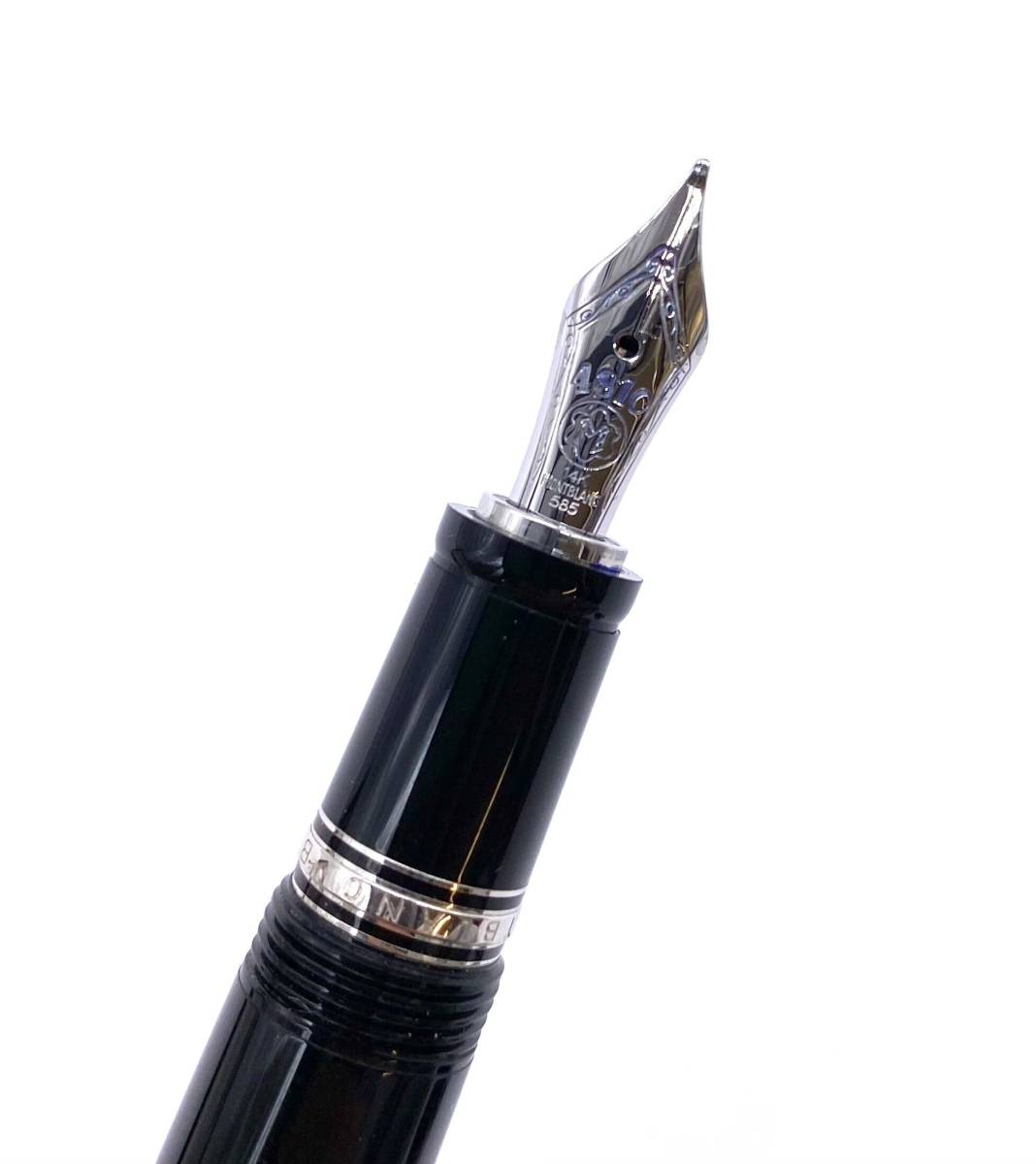 MONTBLANC クラシック万年筆 ブラック バウチャー付き MONTBLANC