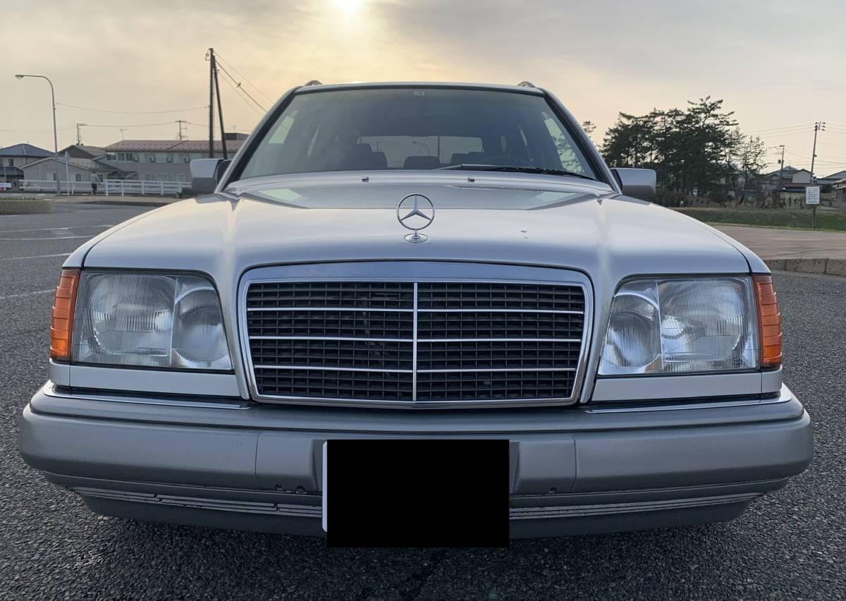 メルセデスベンツ w124 320TE サンルーフ 左ハンドル車検2年付き 程度 