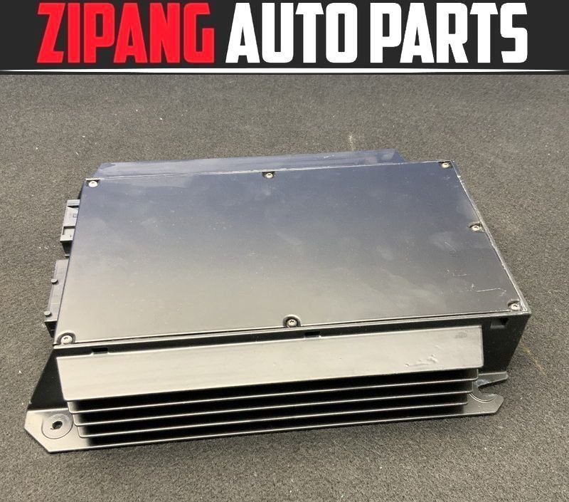 トヨタ GWS204 クラウン ハイブリッド 純正 オーディオアンプ 04005