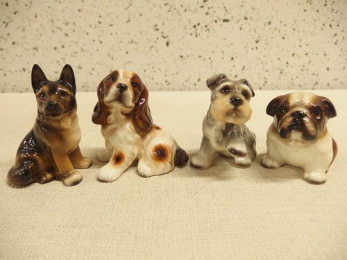 0320323w【HK刻印 ミニチュア 犬 置物 4点 フィギュリン】高さ6～7.5cm