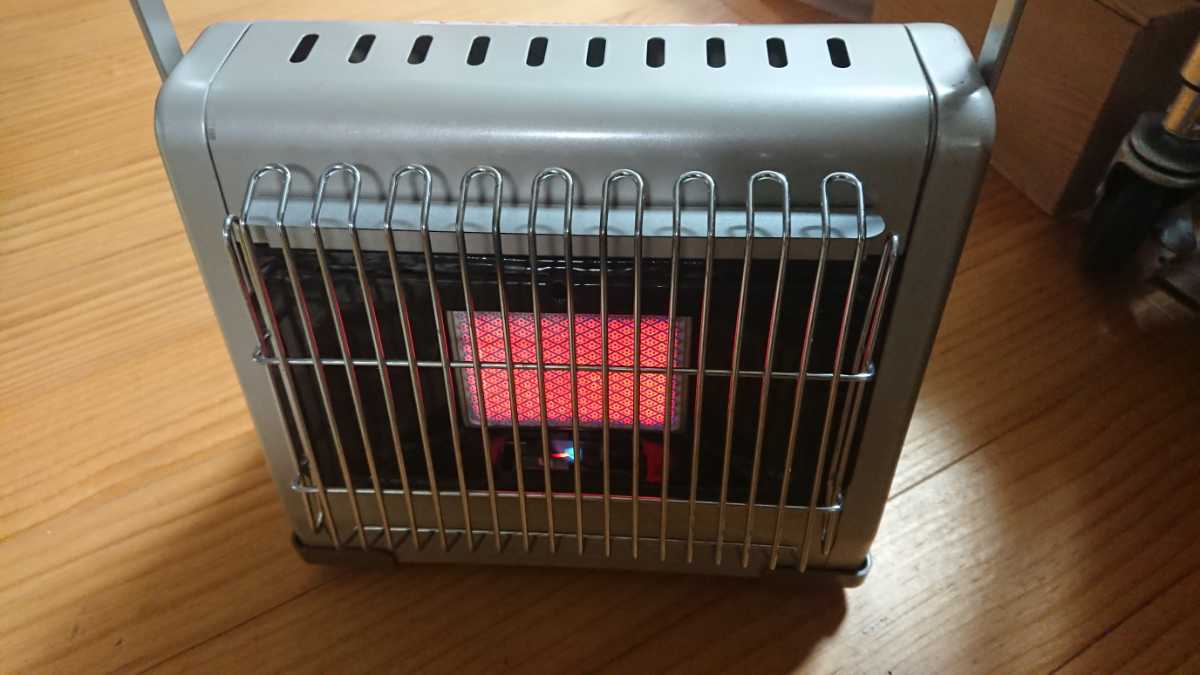 カセットガスヒーター KH-013 移動式 動作確認済み 軽量 電気コード