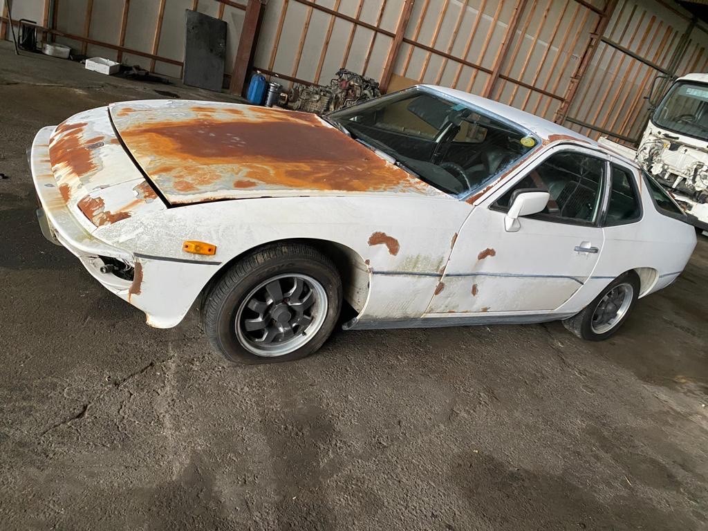 60 割引 悪戯入札の為に再出品です バラ売り ポルシェ924 書類あり Entretetizei Com Br