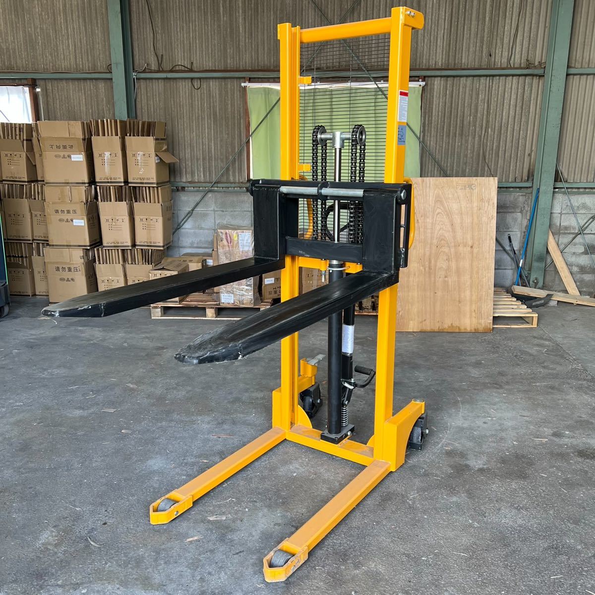 ハンドフォークリフト□油圧式手動式リフト□中古ですが使えます