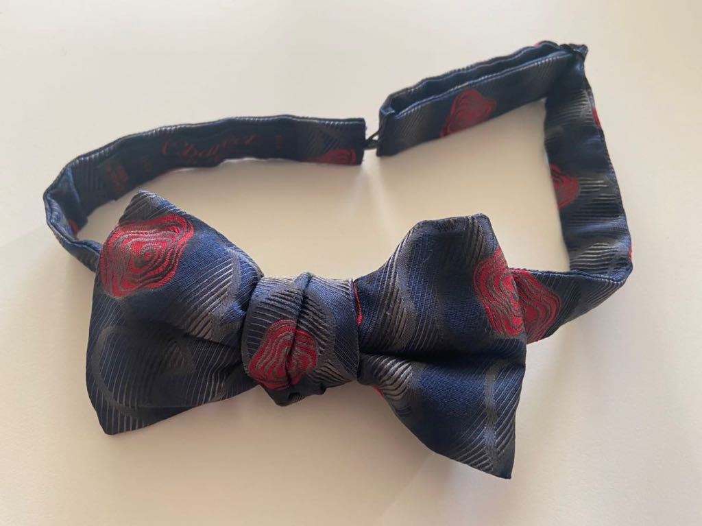 未使用 Charvet シャルべ シルク 絹 蝶ネクタイ フォーマル パーティー フランス製 ブルー ドット柄 タグ付き 高級感 ブランドネクタイ シャルべ Charvet 蝶ネクタイ 素敵な刺繍柄♪ □ME1579□ ペイズリータイ