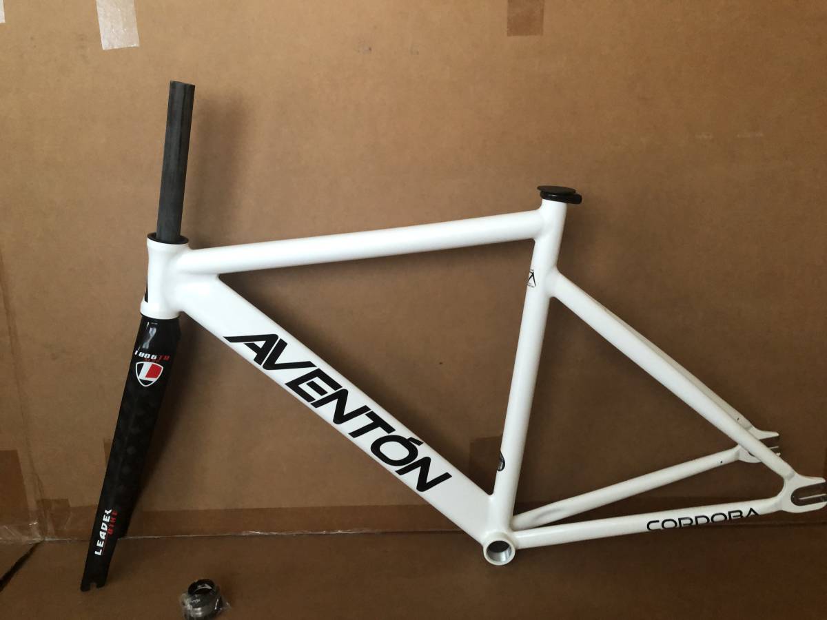 AVENTON ピストバイク ピンク （自転車買取専門店サイパラ｜ロード 