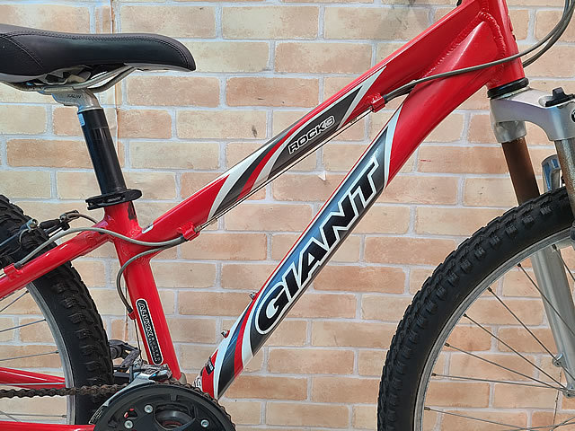 □ 1円スタート売切り!! □ GIANT ROCK 3 2009 size:XXS/320 145-155cm