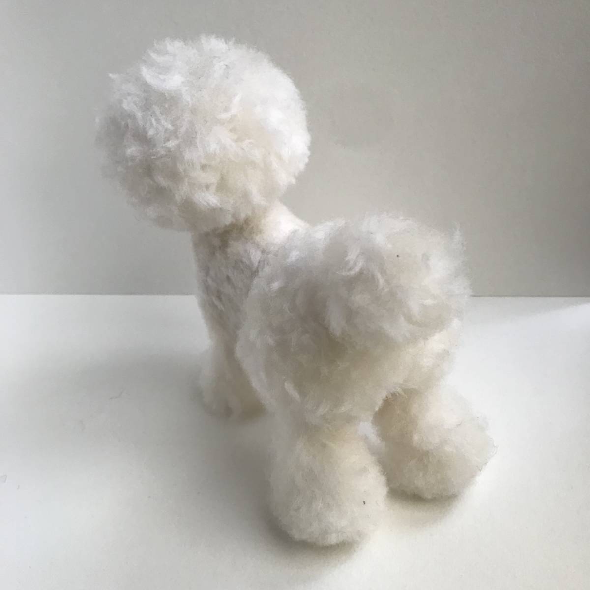 羊毛フェルト 犬 トイプードル プードル トイプー 白 ホワイト
