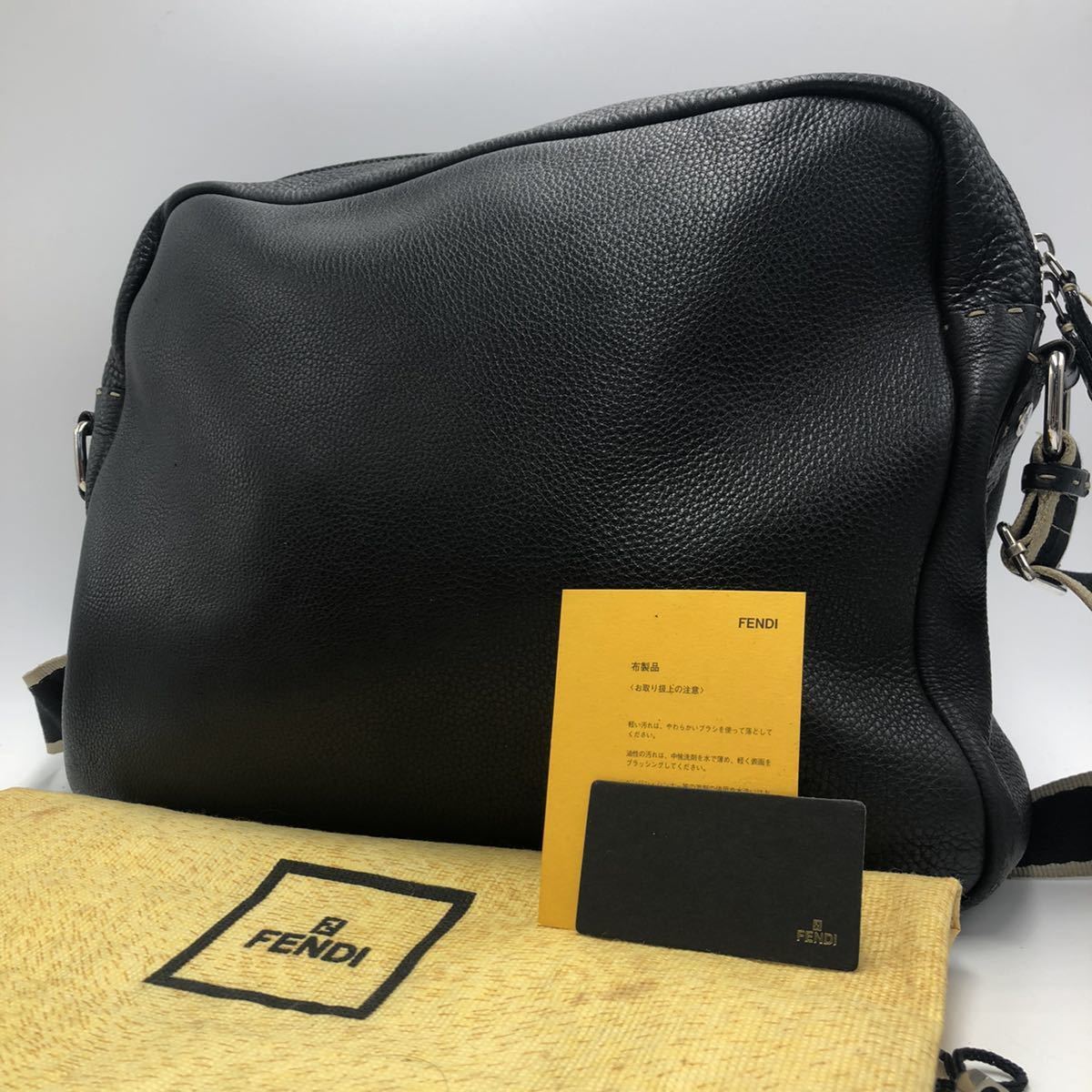 1円 [超美品] FENDI フェンディ ズッカ柄 メッセンジャーバッグ FF
