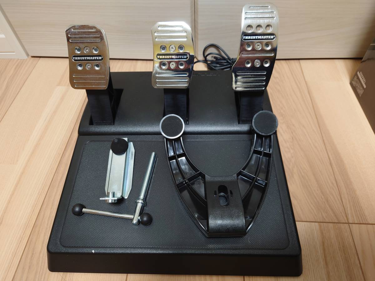 スラストマスター thrustmaster T300RS フェラーリ アルカンターラ 