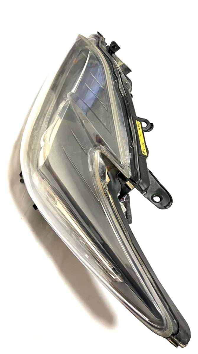 ZVW30 後期 プリウス 左 HID ヘッドライト81185-47411 ZVW30 後期 プリウス 左 HID ヘッドライト81185-47411