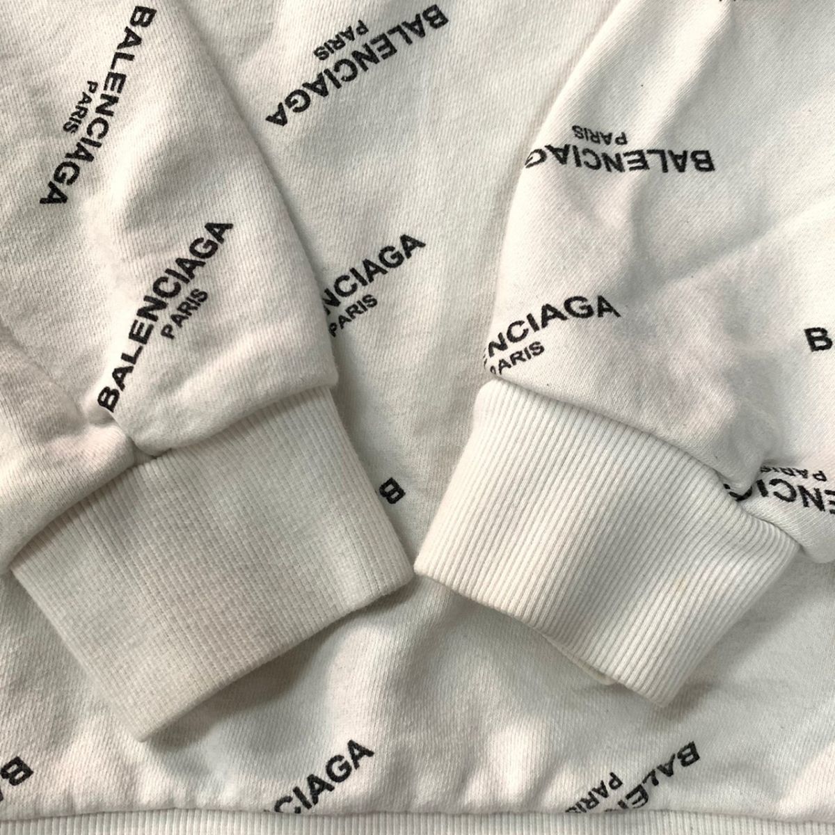 FCc262D6 BALENCIAGA バレンシアガ スウェット トレーナー ロゴ 