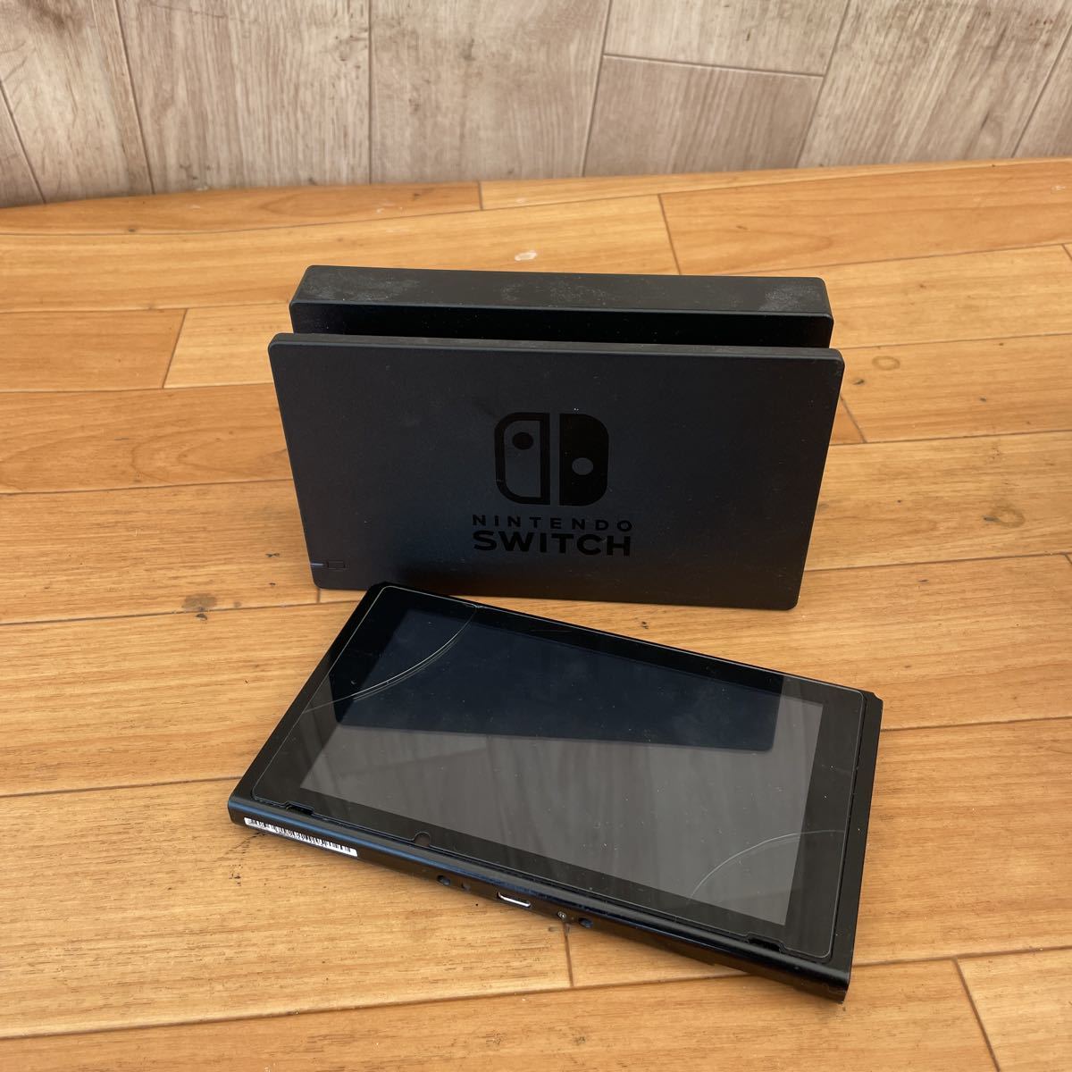 【新作，限定SALE】 d41 60サイズ発送 フィルム割れ ノーチェックジャンク Nintendo Switch HAC-001(ニンテンドースイッチ本体)｜売買されたオークション情報、yahooの商品情報をアーカイブ公開 - オークファン ニンテンドースイッチ本体