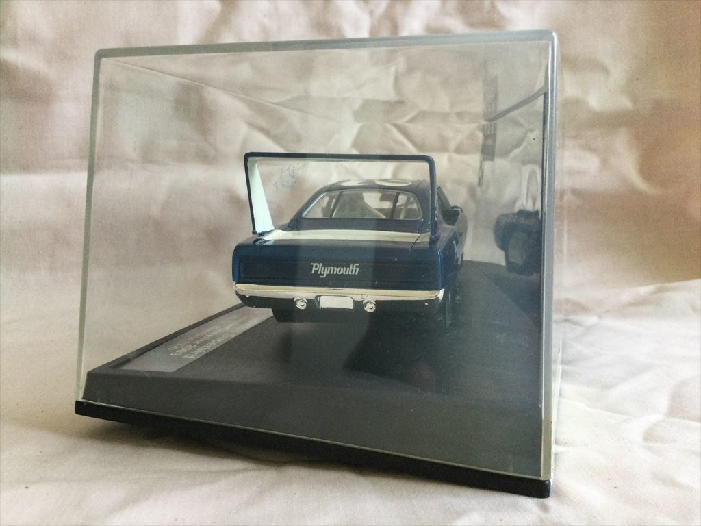 Carrera 132 Plymouth Superbird Riverside Carrera Evolution 25720 No. 42 Riverside 1970