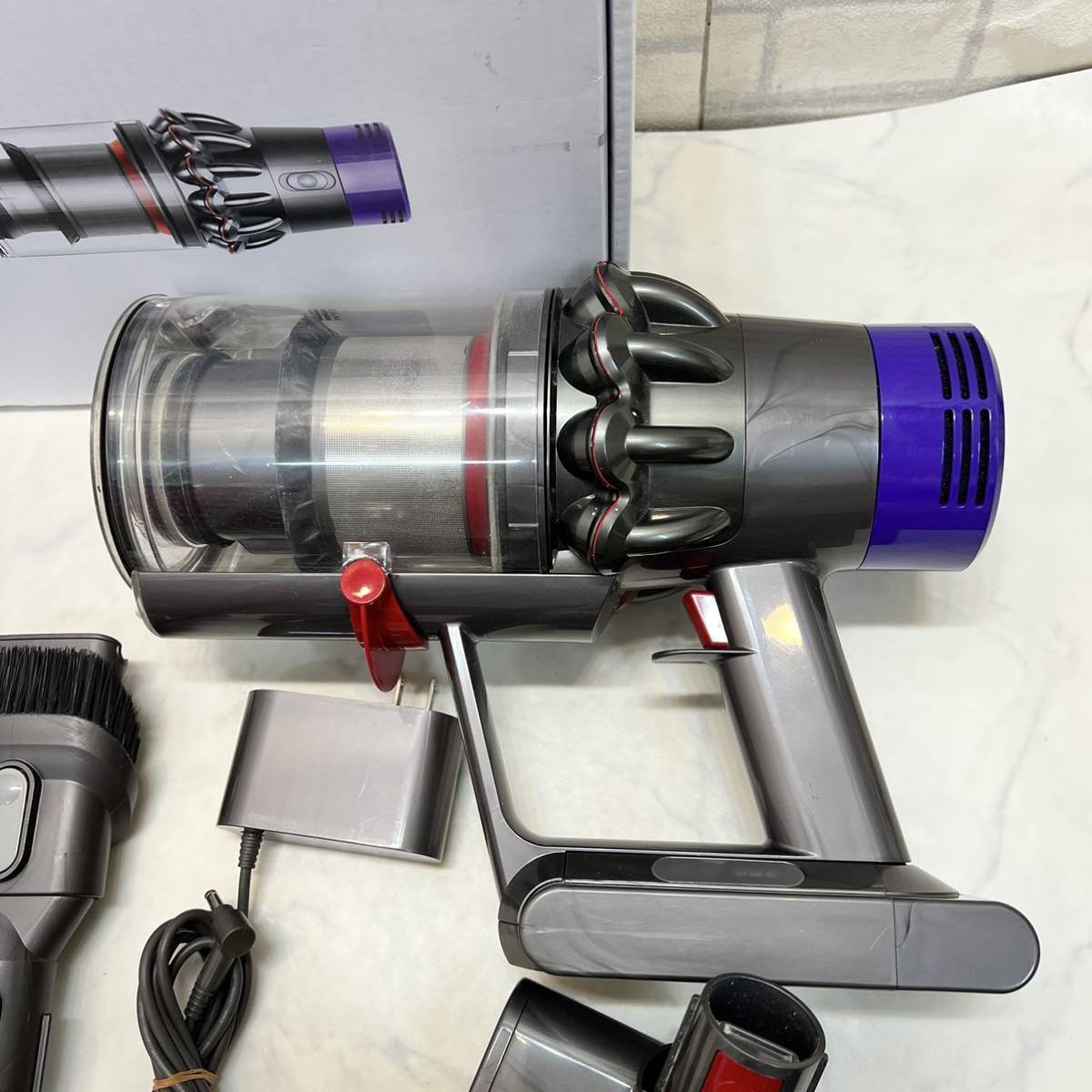 SV12 V10 Dyson 美品30分稼働 SV12FFLF 即日発送dyson 美品 ダイソン dyson