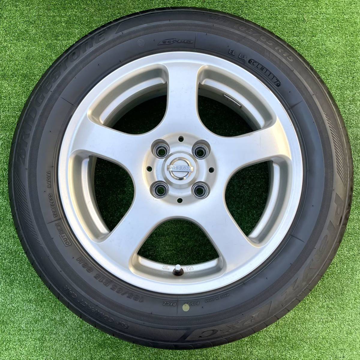 ニッサンマーチ純正　１５インチ　マーチ、キューブ、ノートなどに！ ニッサンマーチ純正 15インチ マーチ、キューブ、ノートなどに！