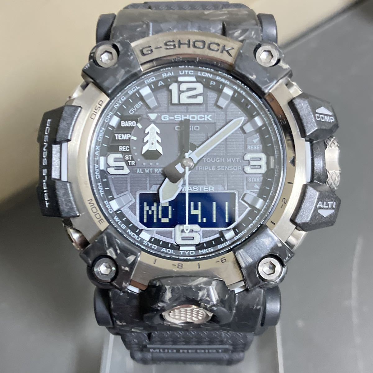 未使用同様 極美品 箱説タグ付G-SHOCK GWG-2000-1A1JF マッドマスター 