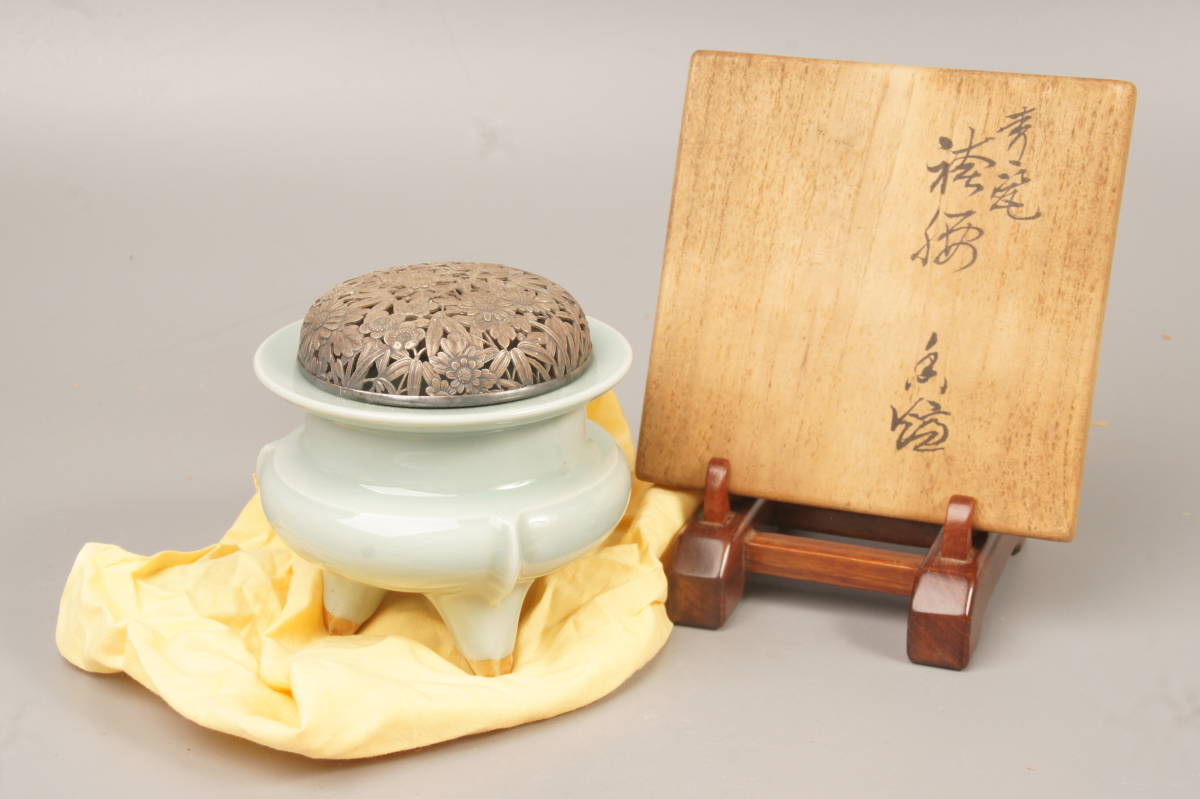 諏訪蘇山 青磁袴腰香炉 純銀 松興堂造 三代 青磁 純銀四君子肉