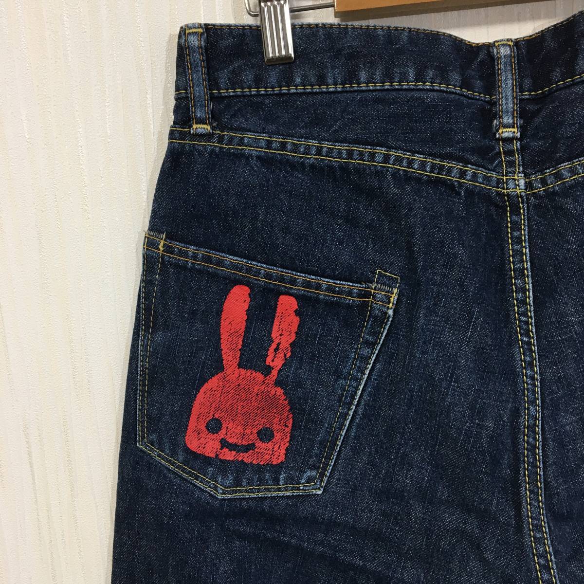 CUNE キューン cune ウサギの通販 うさぎ ウサギ ロゴ プリント ストレート 2連 二連 濃紺 ジーンズ パンツ デニム –