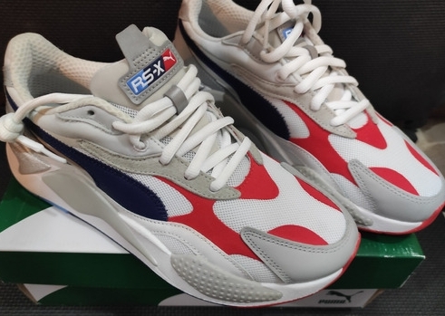 BMW プーマ | M MMS ブラック スニーカー PUMA 0 サージ RS モータースポーツ × PUMA×BMW モータースポーツの新作コレクション スニーカーの通販