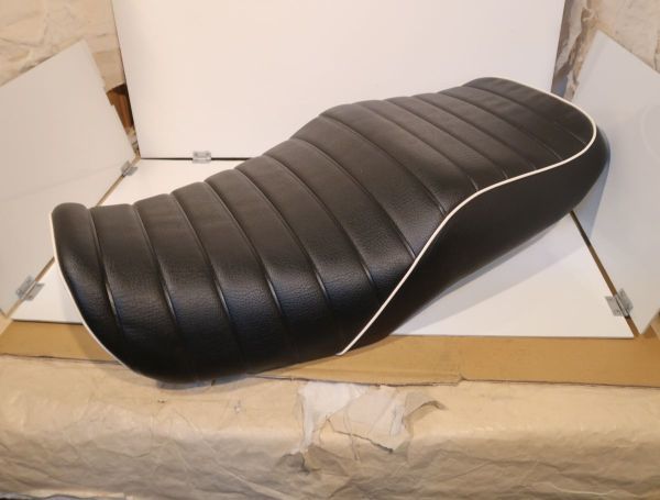 Yahoo!オークション -「zrx1200daeg シート」(純正品) (カワサキ用)の