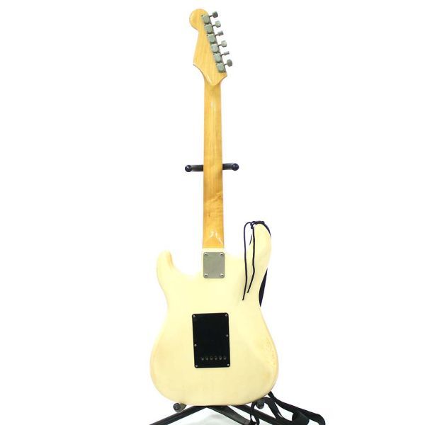 S1177] Fernandes フェルナンデス ストラトタイプ 石ロゴ エレキギター