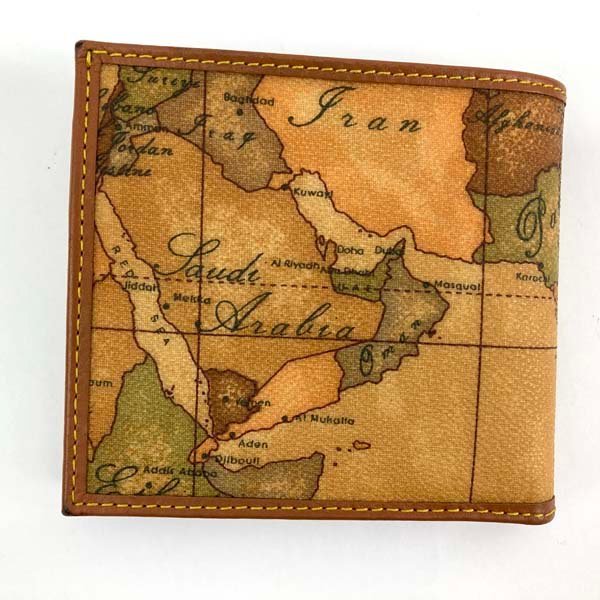 ｔ）プリマクラッセ Prima Classe 二つ折り財布 PM-W103-90000 地図柄 ブランド品 中古 ※箱・表記タグ有り プリマクラッセ 二つ折り財布 PRIMA W103-6426 ブラック系 2つ折り財布&frasl;レザー&frasl;BRW&frasl;総柄&frasl;メンズ