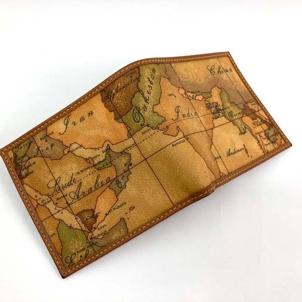 ｔ）プリマクラッセ Prima Classe 二つ折り財布 PM-W103-90000 地図柄 ブランド品 中古 ※箱・表記タグ有り プリマクラッセ 二つ折り財布 PRIMA W103-6426 ブラック系 2つ折り財布&frasl;レザー&frasl;BRW&frasl;総柄&frasl;メンズ