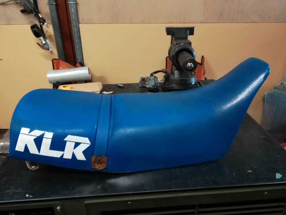 送料無料　カワサキ　KL250R　シート カワサキ バイクシート Kawasaki 0 ハイシート ソロシート
