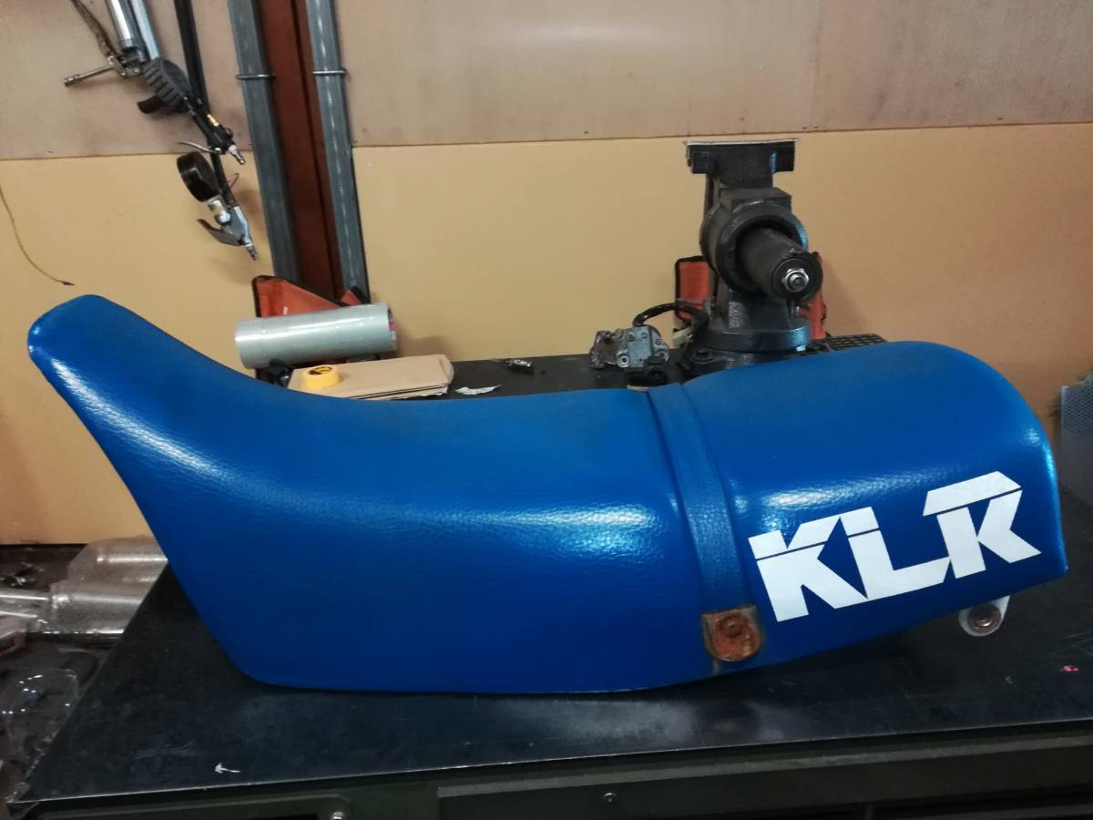 送料無料　カワサキ　KL250R　シート カワサキ バイクシート Kawasaki 0 ハイシート ソロシート