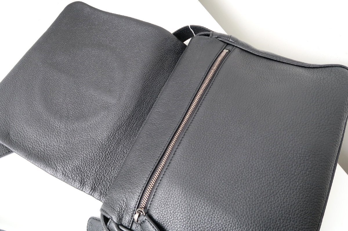 超美品 ジョルジオアルマーニ GIORGIO ARMANI メッセンジャーバッグ