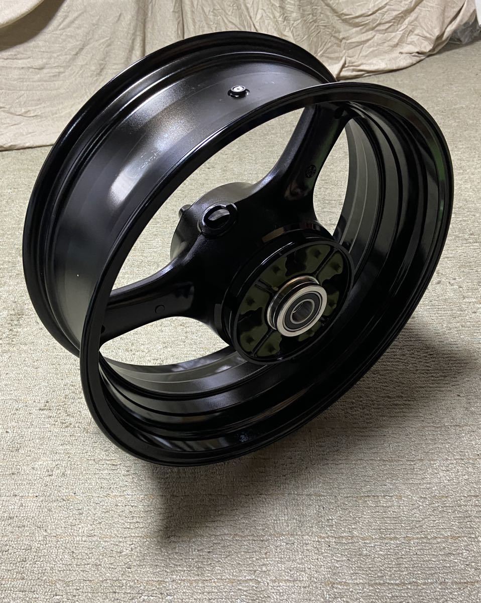 カワサキ ZX-10R 2016年〜2021年 リヤホイール 41073-0758-18F 新品