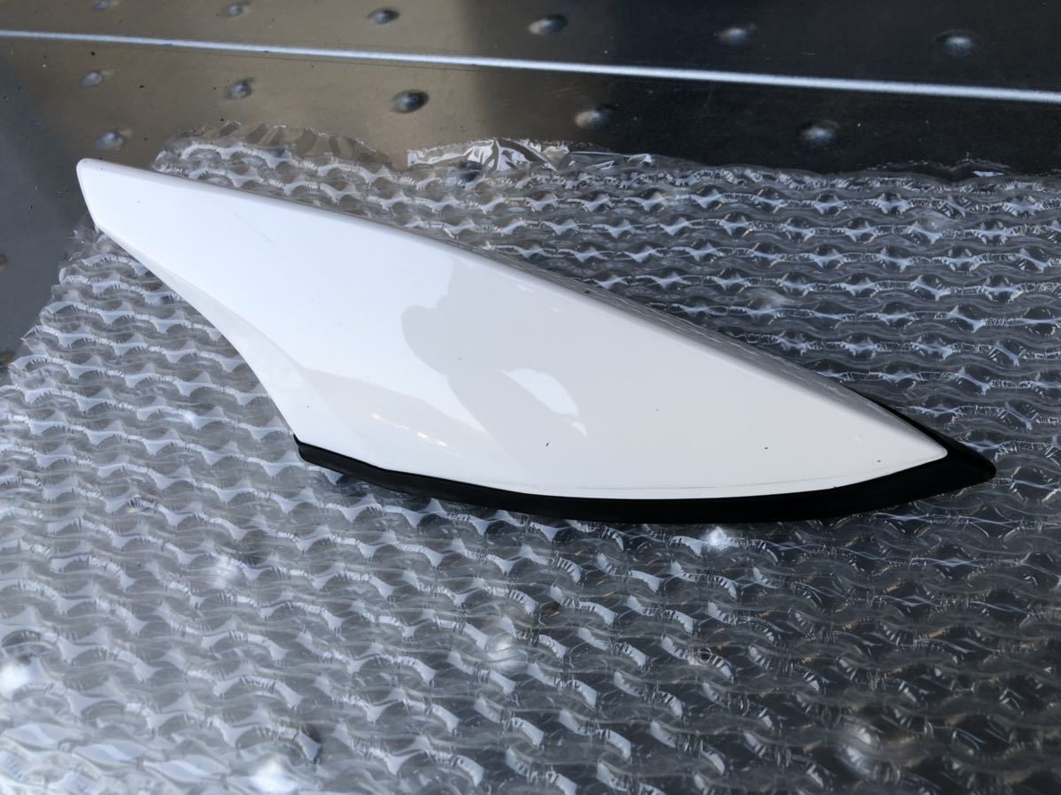 トヨタ プリウス ZVW30 装着 モデリスタ シャークトップ アンテナ 中古