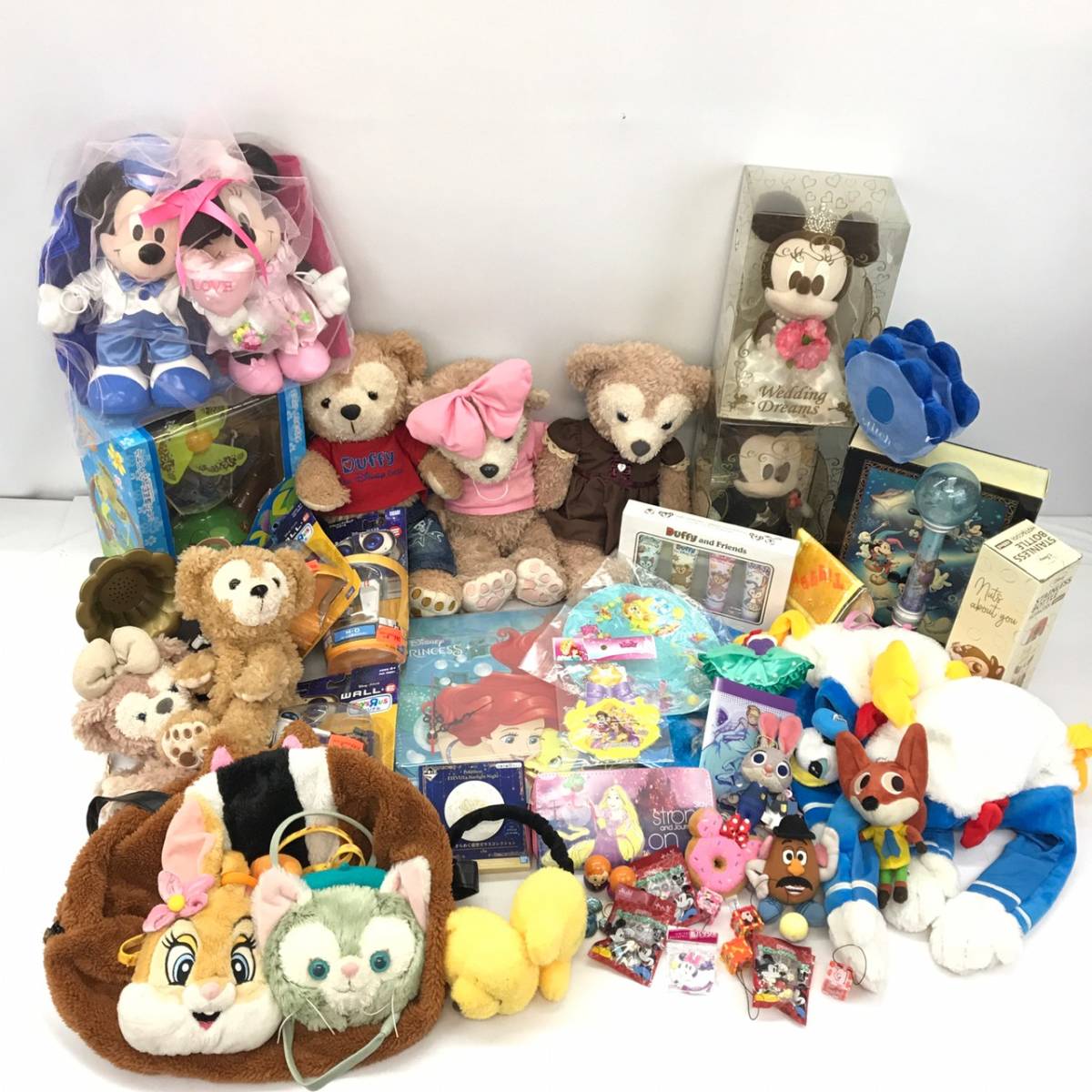 ぬいぐるみ ディズニー 2026ディズニーランドのぬいぐるみ一覧！100