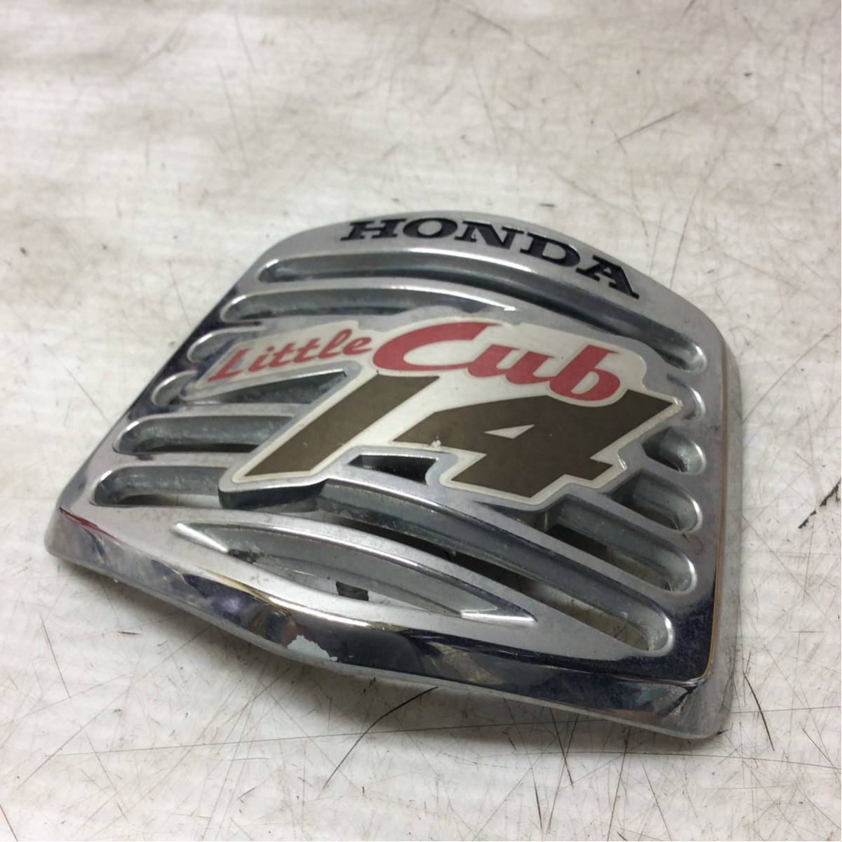 A51 46ne ホンダ リトルカブ キャブ車 01 フロントカバー エンブレム ツメ折れ有 純正部品 フロント 売買されたオークション情報 Yahooの商品情報をアーカイブ公開 オークファン Aucfan Com
