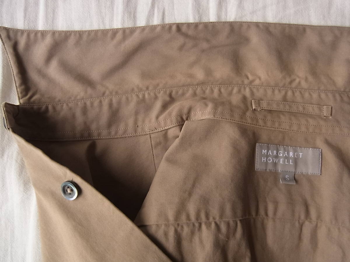 HOWELL idea MARGARET 正規販売店MARGARET | レディース 商品｜THE BAGMANIA 長財布 ［マーガレット・ハウエル アイデア］ logo Big ラウンドファスナー二つ折り財布 ベンジャミン 二つ折りBOX