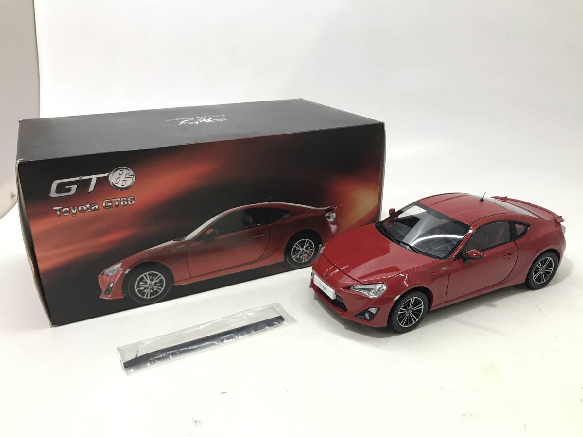 【SALE，大人気】 02898 Century Dragon センチュリードラゴン CDG026 トヨタ GT86 ライトニングレッド ミニカー 一部パーツ欠品あり 品(乗用車)｜売買されたオークション情報、yahooの商品情報をアーカイブ公開 - オー 乗用車