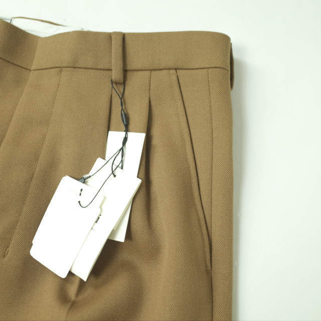 新品 AMI Alexandre Mattiussi アミ 19AW HIGH-WAISTED TROUSERS ハイウエスト2タックトラウザーズ H19T009.242 38 CAMEL パンツ g5868 AMI Alexandre 新品 アミアレクサンドル DE ホワイト