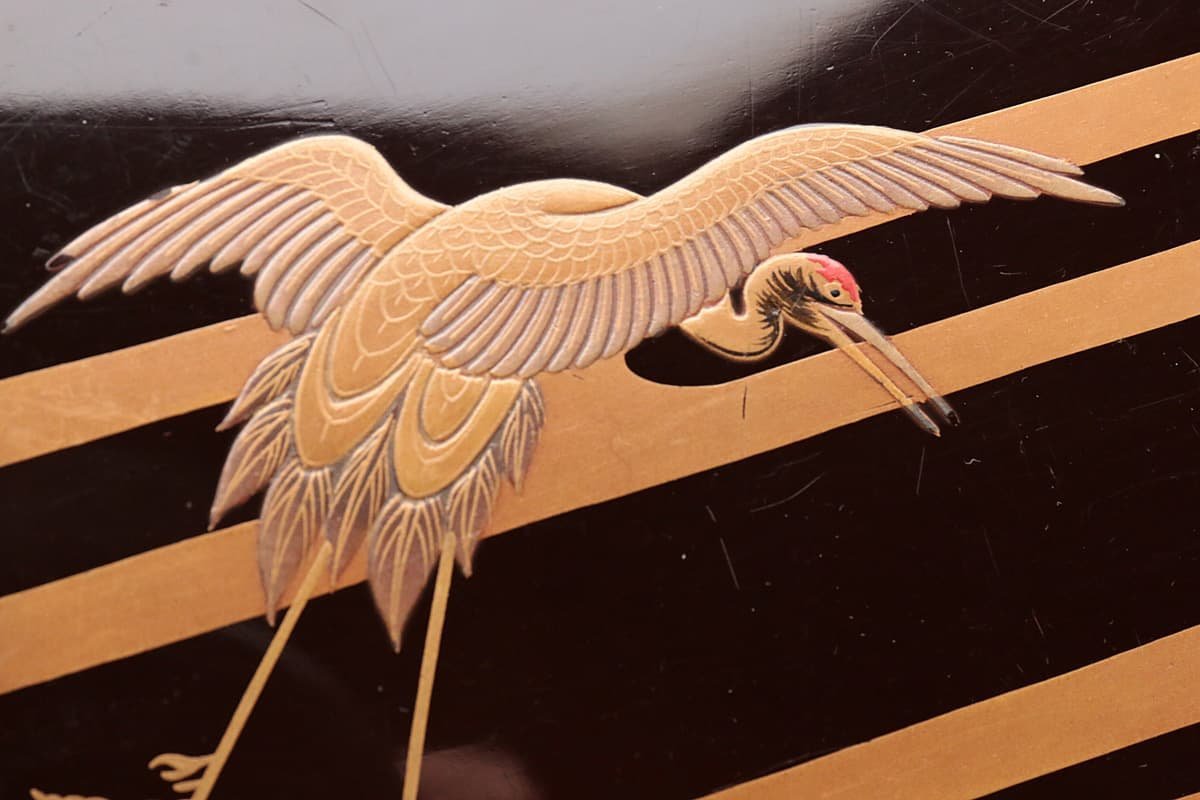 ZK575 時代物 裏金梨地 黒漆塗 五羽鶴蒔絵硯蓋 幅39.5cm